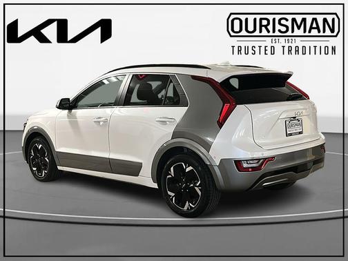 Snow White Pearl 2023 Kia Niro EV Wave