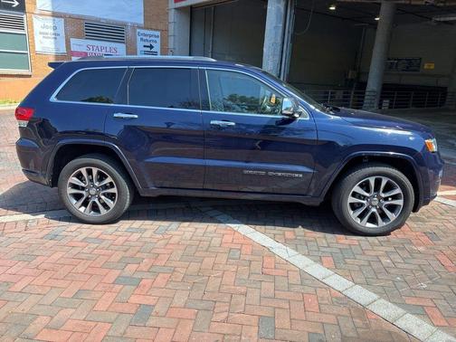 True Blue Pearlcoat 2017 Jeep Grand Cherokee Overland