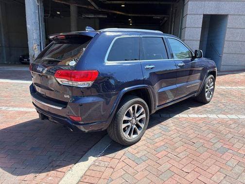 True Blue Pearlcoat 2017 Jeep Grand Cherokee Overland