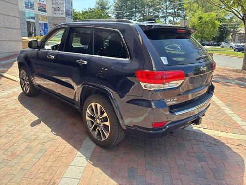 True Blue Pearlcoat 2017 Jeep Grand Cherokee Overland