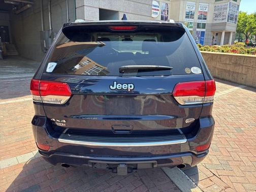 True Blue Pearlcoat 2017 Jeep Grand Cherokee Overland
