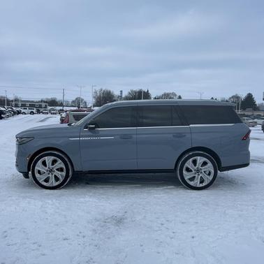 2025 Lincoln Navigator Reserve