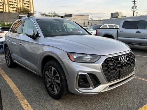 2023 Audi Q5 45 S line quattro Premium