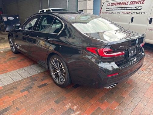 Black Sapphire Metallic 2022 BMW 530e 530e xDrive
