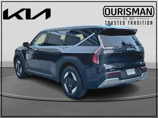 2026 Kia EV9 Light Long Range