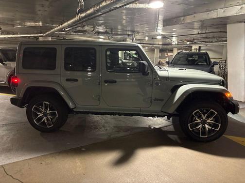 Earl Clearcoat 2024 Jeep Wrangler 4xe Sport