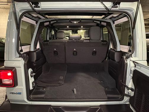 Earl Clearcoat 2024 Jeep Wrangler 4xe Sport