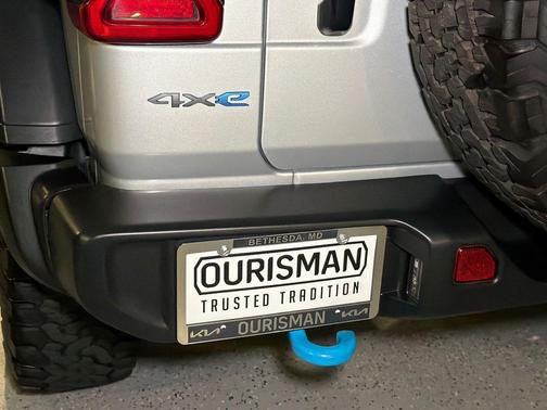 Silver Zynith Clearcoat 2022 Jeep Wrangler Unlimited 4xe Rubicon