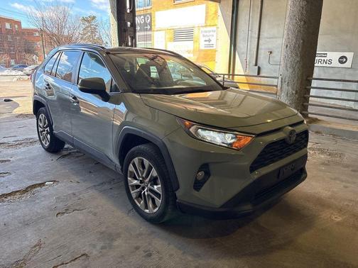 2021 Toyota RAV4 XLE Premium