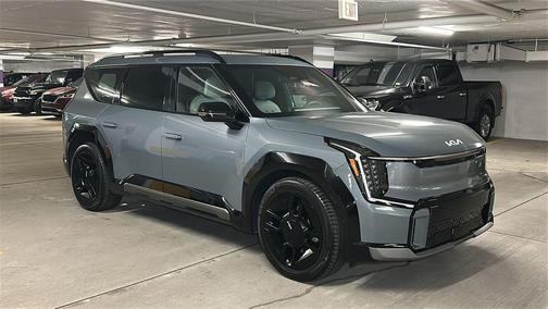 Iceberg Green 2024 Kia EV9 GT-Line