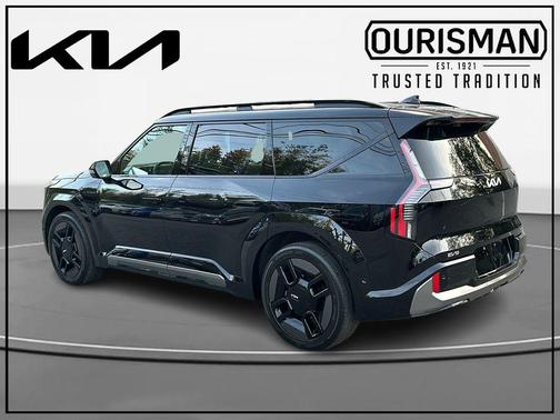 Aurora Black 2024 Kia EV9 GT-Line