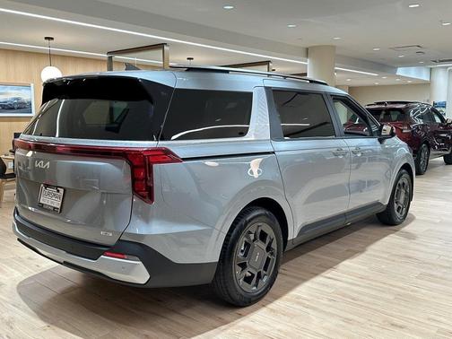2025 Kia Carnival Hybrid EX