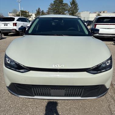 Glacier 2024 Kia EV6 Light