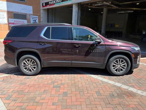 Black Cherry Metallic 2023 Chevrolet Traverse LT Leather