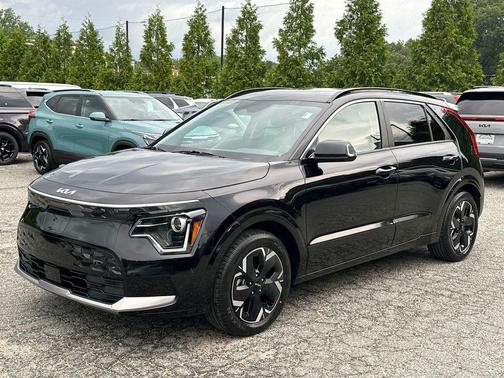 Aurora Black Pearl 2023 Kia Niro EV Wind