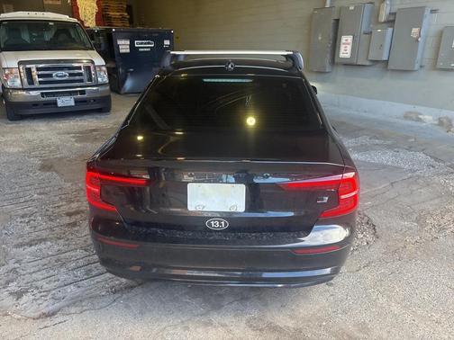 2023 Volvo S60 Recharge Plug-In Hybrid T8 Plus Black Edition