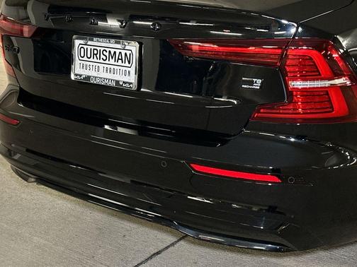 2023 Volvo S60 Recharge Plug-In Hybrid T8 Plus Black Edition