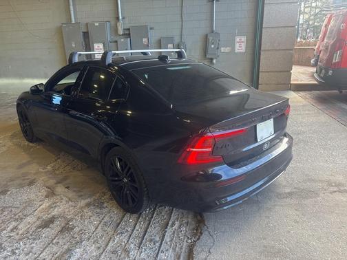 2023 Volvo S60 Recharge Plug-In Hybrid T8 Plus Black Edition