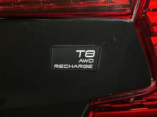 2023 Volvo S60 Recharge Plug-In Hybrid T8 Plus Black Edition