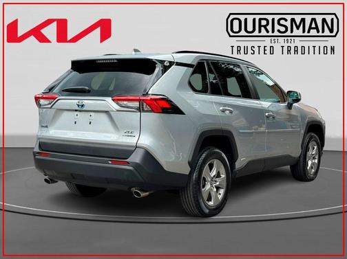 2022 Toyota RAV4 Hybrid XLE