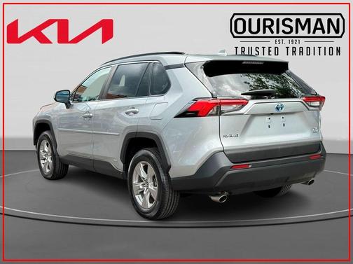 2022 Toyota RAV4 Hybrid XLE