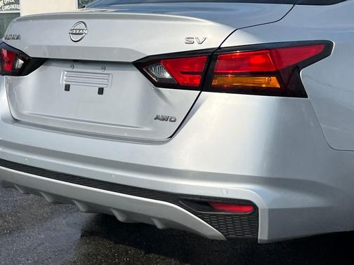 Brilliant Silver Metallic 2024 Nissan Altima 2.5 SV