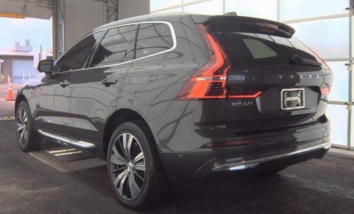2023 Volvo XC60 Recharge Plug-In Hybrid T8 Plus Bright Theme