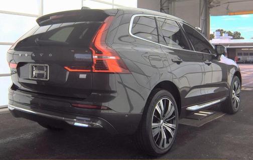 2023 Volvo XC60 Recharge Plug-In Hybrid T8 Plus Bright Theme