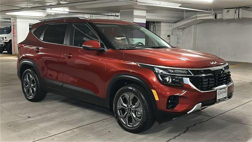 Orange 2024 Kia Seltos S