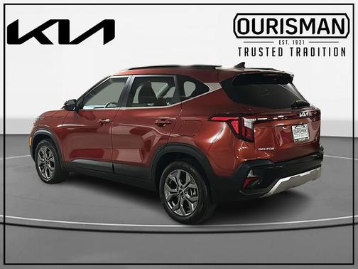 Orange 2024 Kia Seltos S