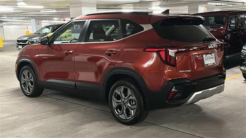 Orange 2024 Kia Seltos S