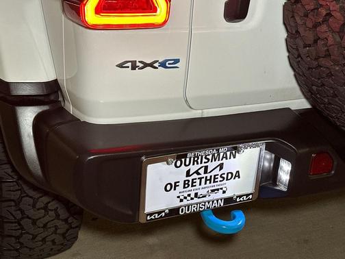 Bright White Clearcoat 2023 Jeep Wrangler 4xe Rubicon