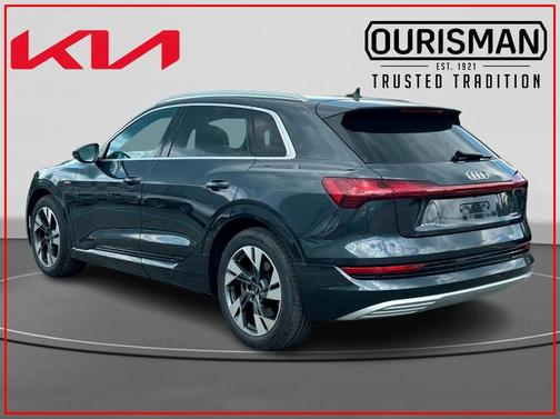 2022 Audi e-tron Premium