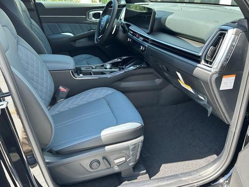 2025 Kia Sorento Plug-In Hybrid SX Prestige