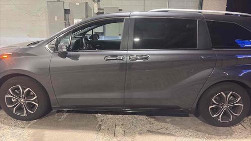 2025 Toyota Sienna Platinum 7 Passenger