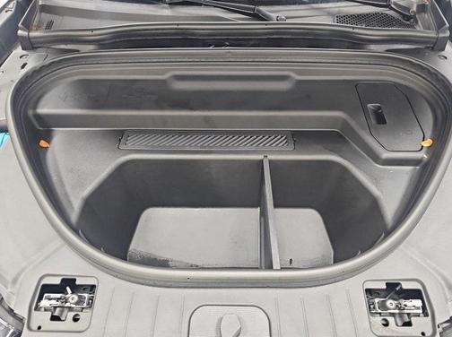 2025 Audi Q6 e-tron Premium