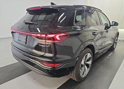 2025 Audi Q6 e-tron Premium