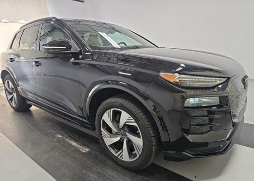 2025 Audi Q6 e-tron Premium