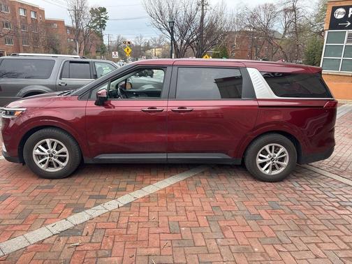 2022 Kia Carnival LXS