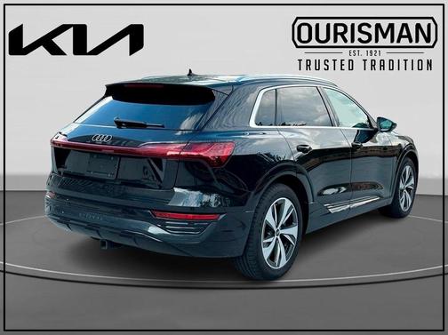 2024 Audi Q8 e-tron Premium