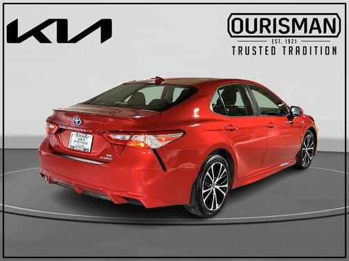 2020 Toyota Camry Hybrid SE