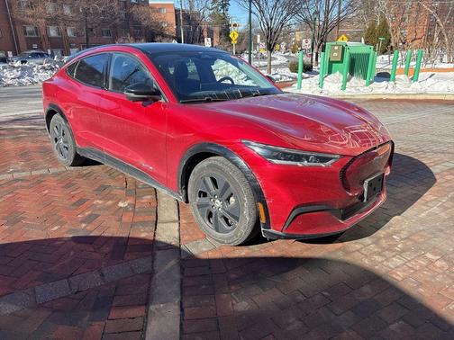 2022 Ford Mustang Mach-E California Route 1