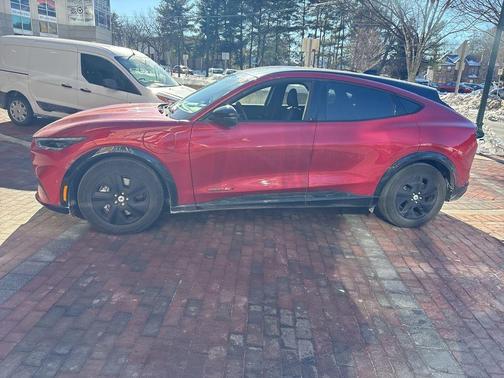 2022 Ford Mustang Mach-E California Route 1