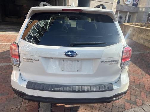 2017 Subaru Forester 2.5i Touring