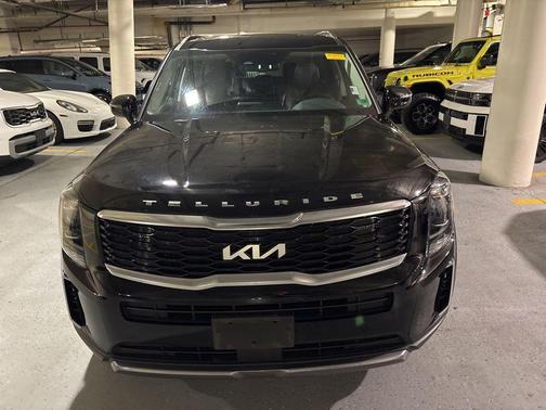 Ebony Black 2022 Kia Telluride EX
