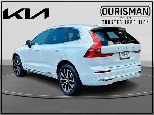 2023 Volvo XC60 B5 Plus Bright Theme