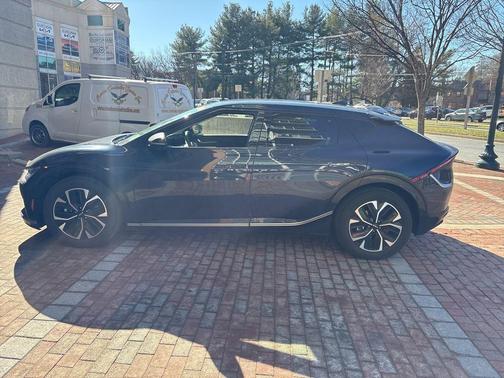 2024 Kia EV6 Wind