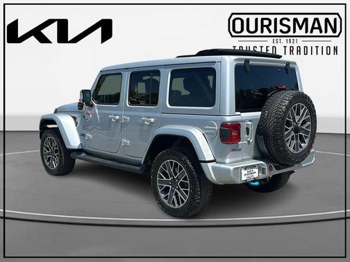 Silver Zynith Clearcoat 2024 Jeep Wrangler 4xe High Altitude