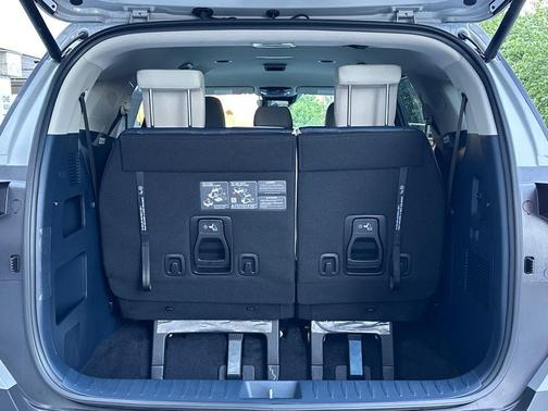 Ceramic White 2026 Kia Carnival Hybrid EX