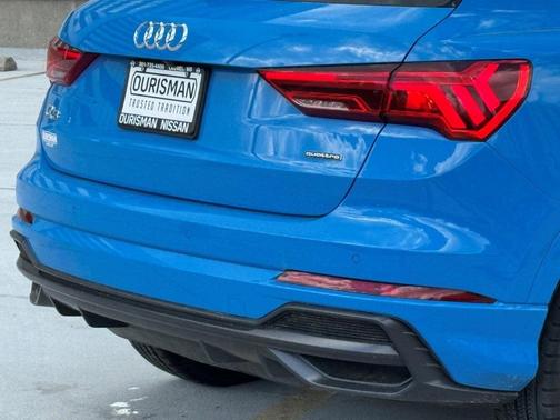 2022 Audi Q3 45 S line Premium